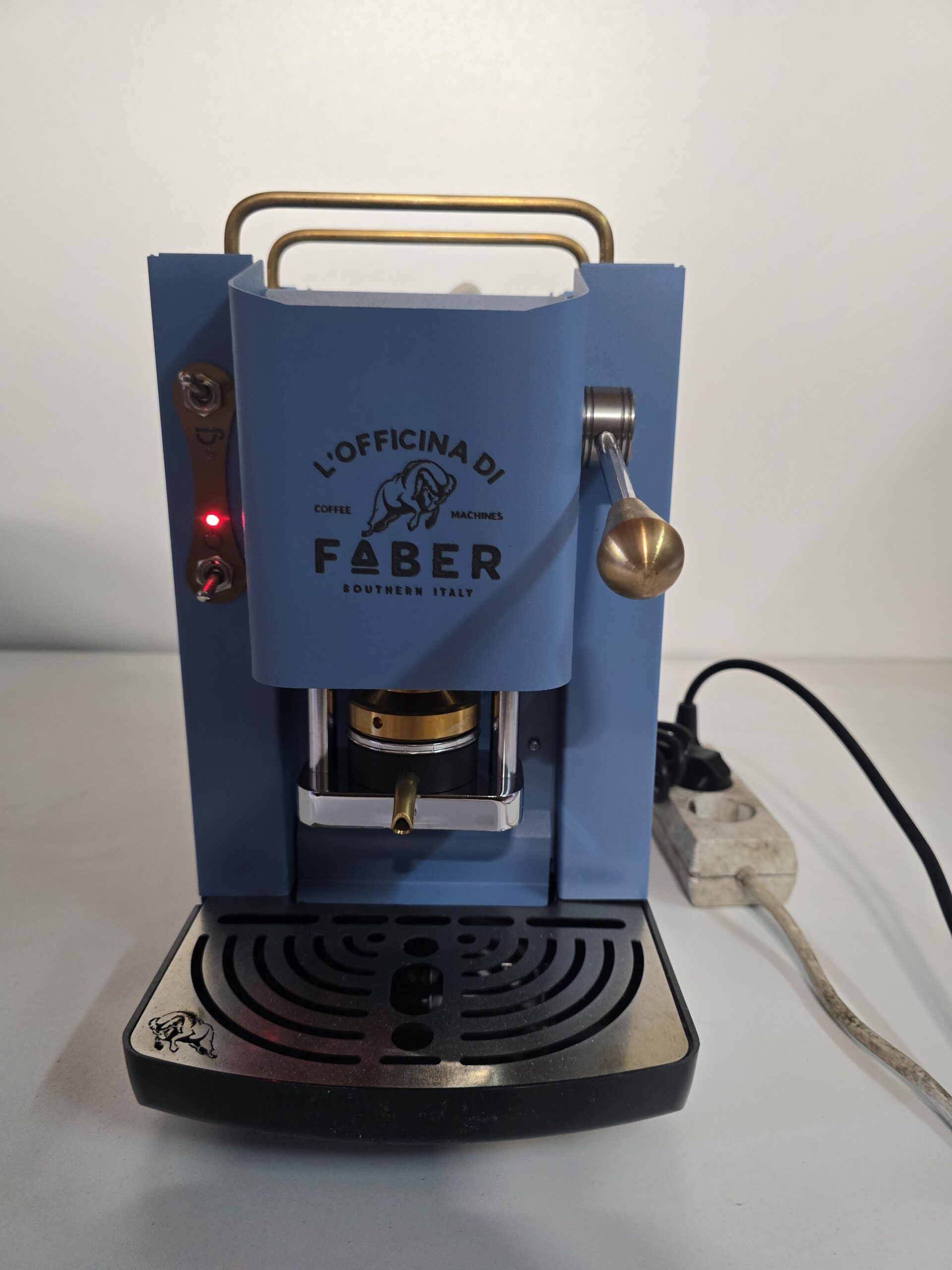 Resigilat - Espressor Faber Pro Deluxe, alamă, tampoane din hârtie, 44 mm, albastru
